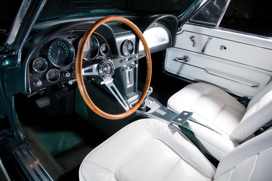  Chevrolet Corvette 327/300 Roadster 1965 года  (фото 6 из 8)
